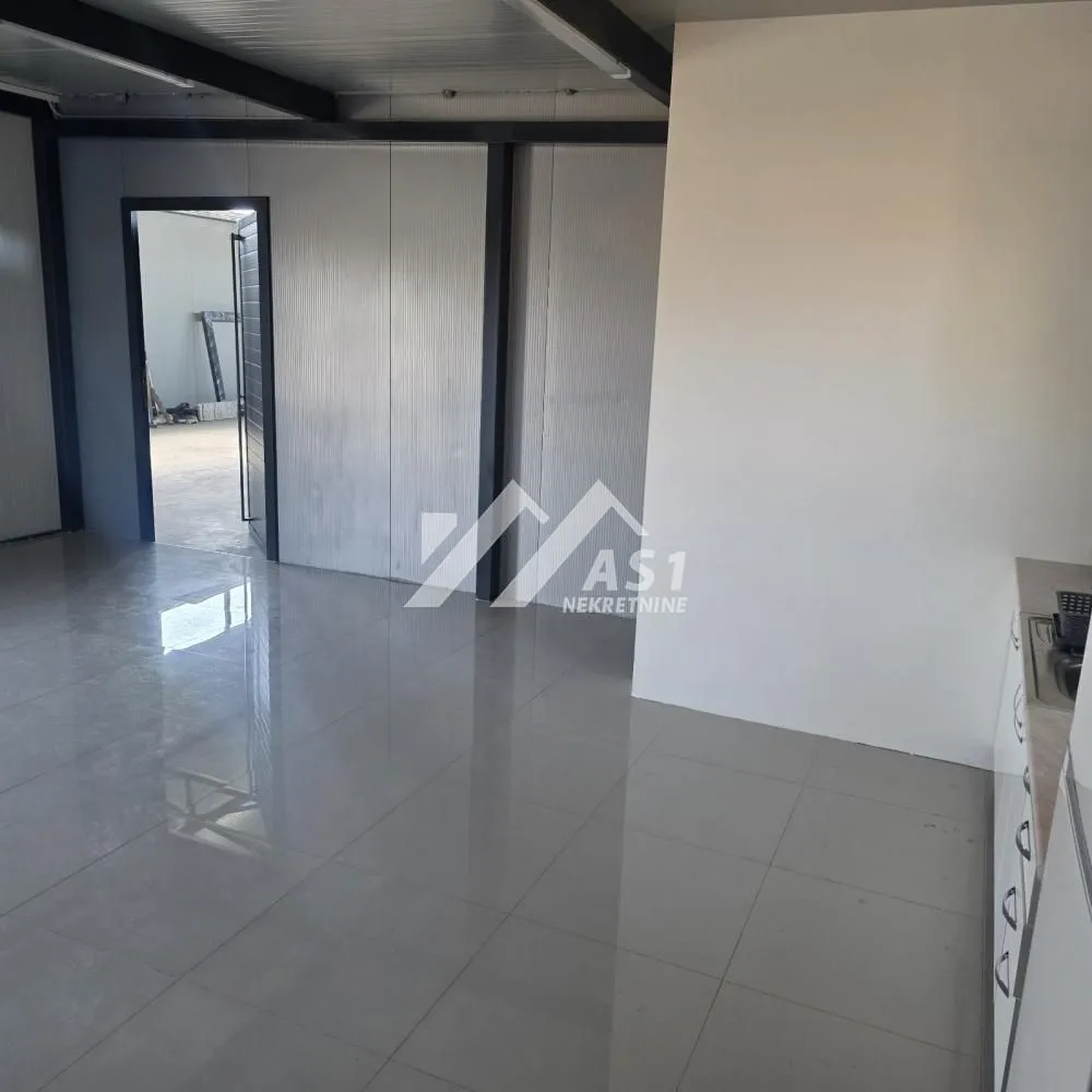 Rent, office space, 300m², Temerin, Novi Sad