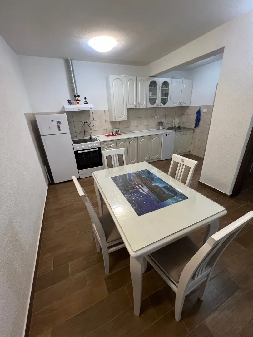 Rent, two bedroom apartment, 75m², Ilino, Bar