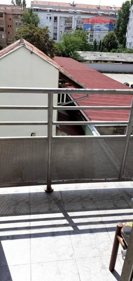 Izdavanje, jednosoban stan, 41m², Detelinara, Novi Sad Sve Podlokacije