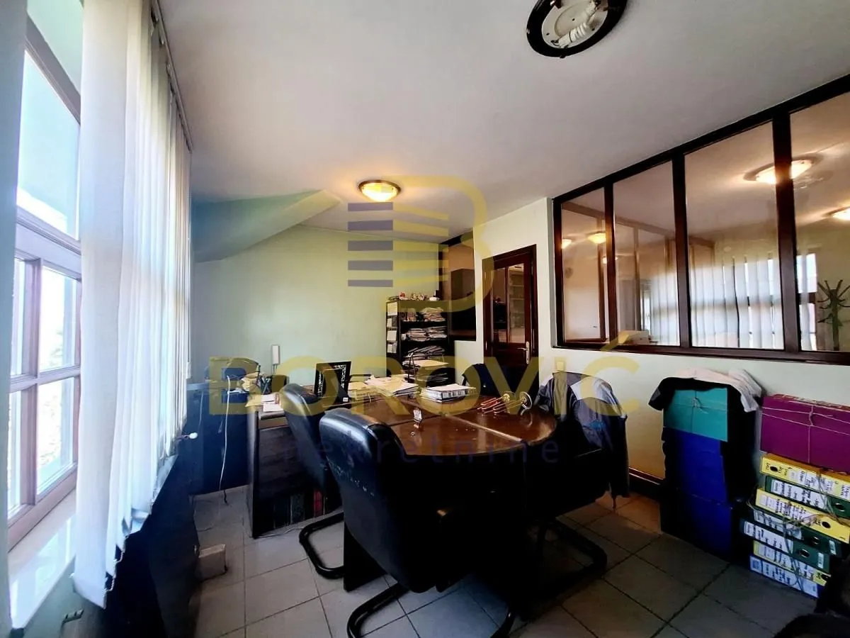 Rent, office space, 560m², Veliki Mokri Lug, Zvezdara Sve Podlokacije