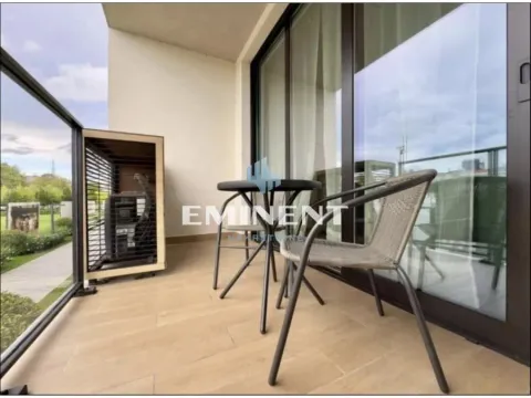 Rent, two bedroom apartment, 55m², Savski Venac, Beograd - image 8