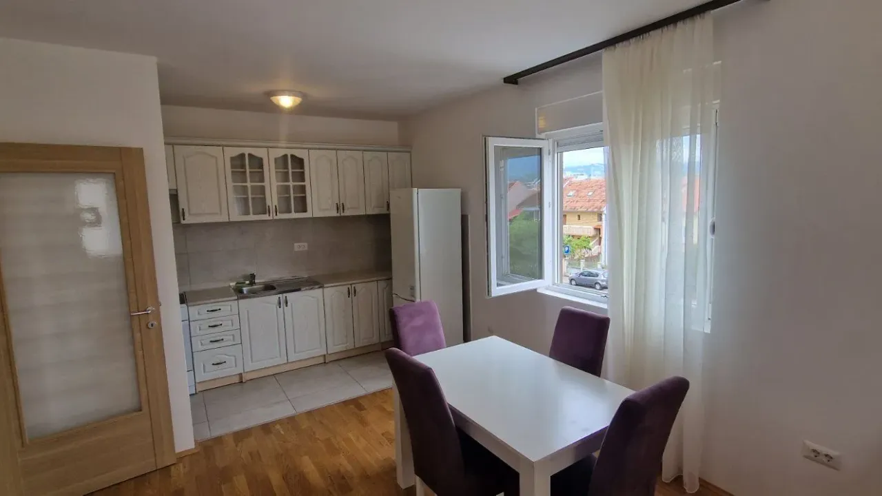Rent, one bedroom apartment, 40m², Stari Aerodrom, Podgorica
