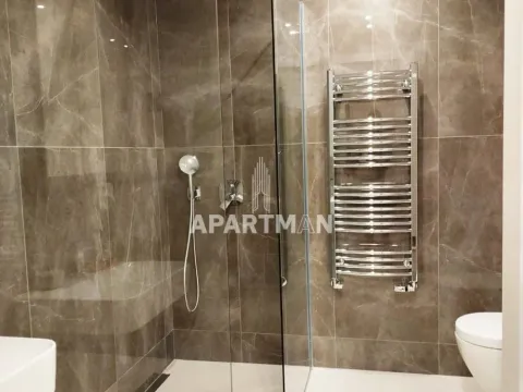 Izdavanje, četvorosoban stan, 89m², Stari Grad, Beograd - image 12