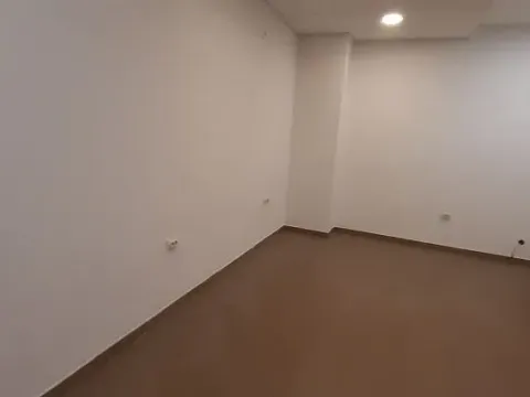 Izdavanje, poslovni prostor, 27m², Novi Beograd Sve Podlokacije, Beograd - image 2