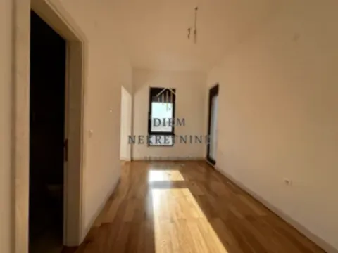 Prodaja, trosoban stan, 139m², Donja Gorica, Podgorica - image 5