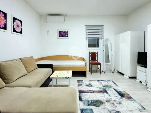 Izdavanje, stan, 33m², Stari Aerodrom, Podgorica - image 2