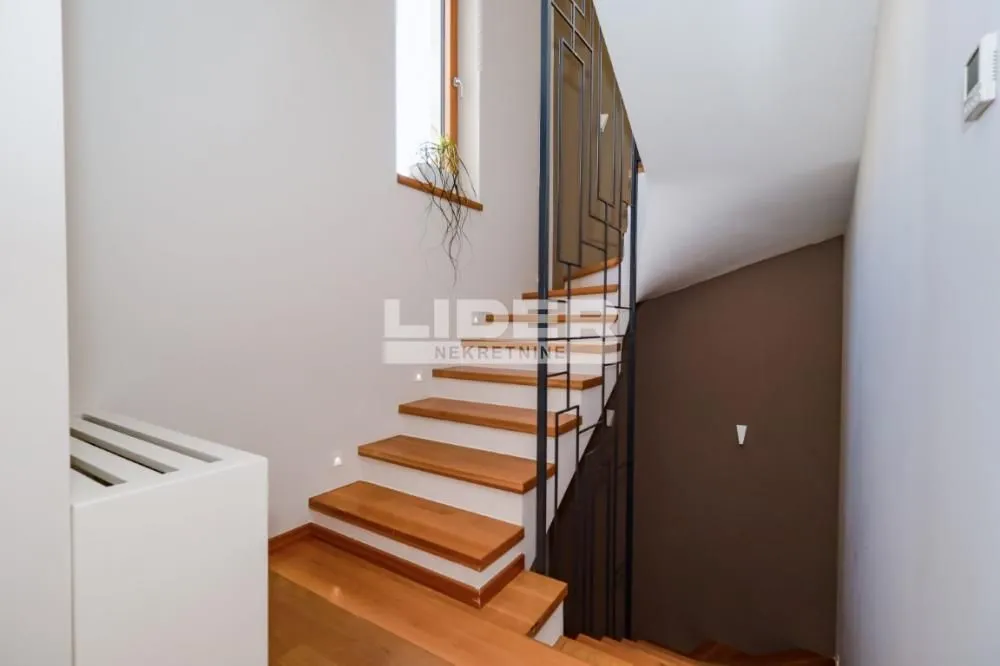 Prodaja, kuća, 279m², Košutnjak, Beograd