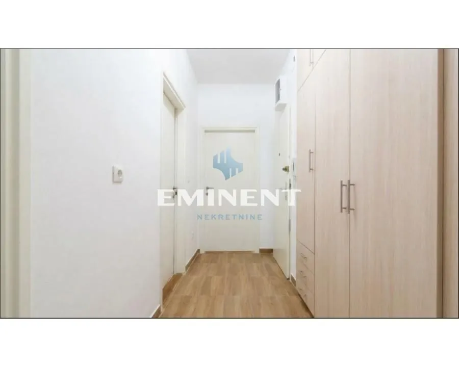 Rent, three bedroom apartment, 70m², Vračar Sve Podlokacije, Beograd