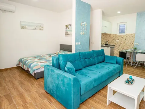 Rent, studio apartment, 36m², Sutomore, Bar - image 6