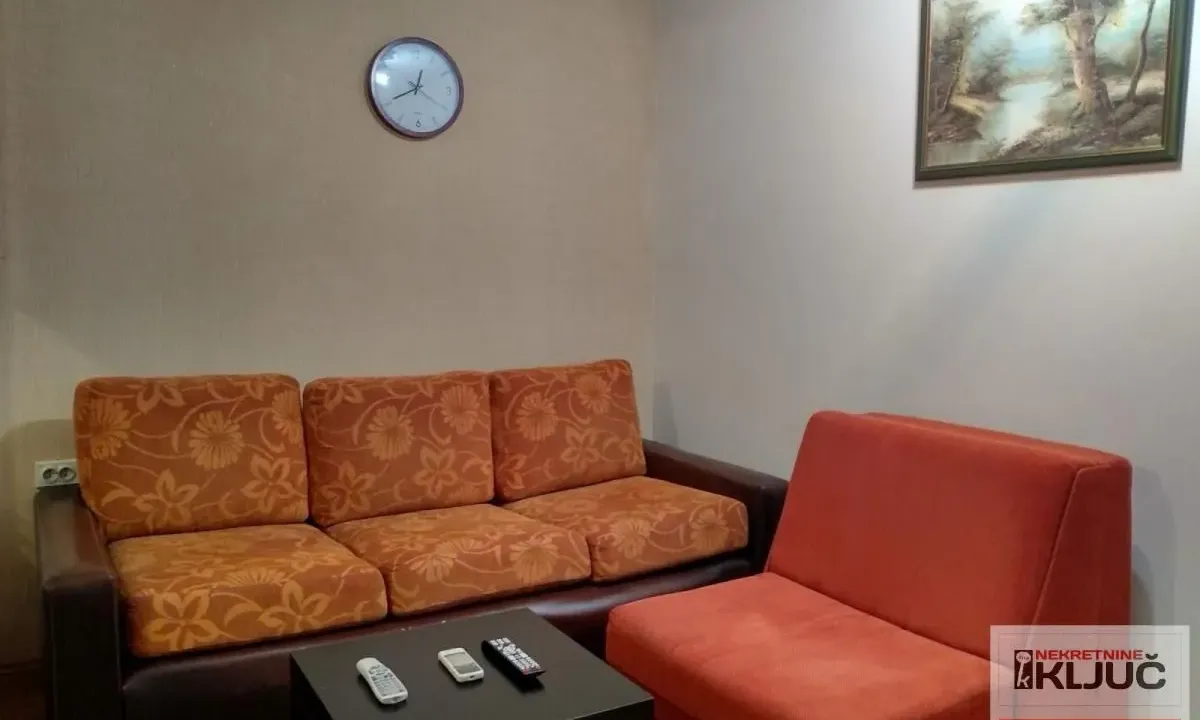 Izdavanje, jednosoban stan, 36m², Grbavica, Novi Sad Sve Podlokacije