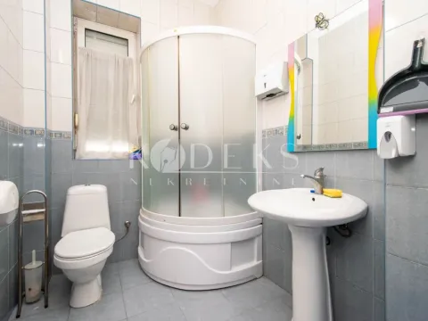 Rent, office space, 89m², Centar, Podgorica - image 8