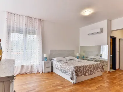 Prodaja, dvosoban stan, 90m², Rafailovići, Budva - image 5