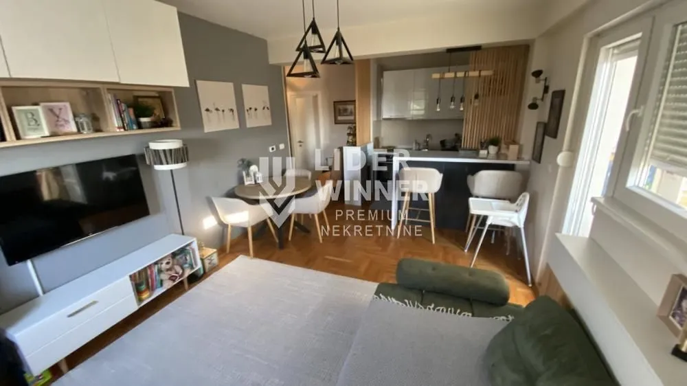 Prodaja, trosoban stan, 61m², Vojvode Vlahovica, Beograd
