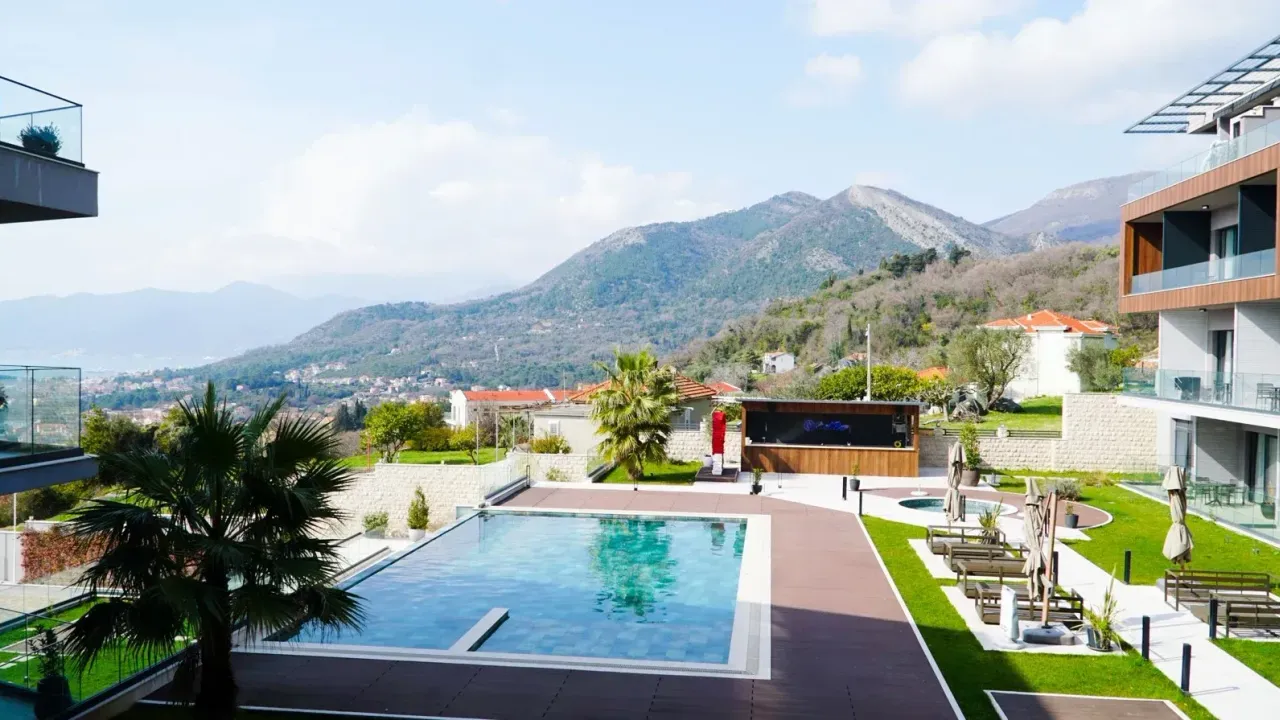 Izdavanje, stan, 78m², Tivat, Crna Gora