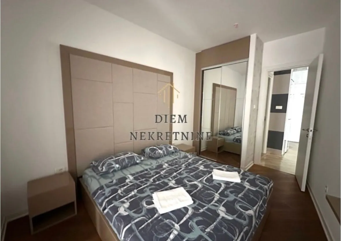 Rent, one bedroom apartment, 64m², Tre Canne, Budva