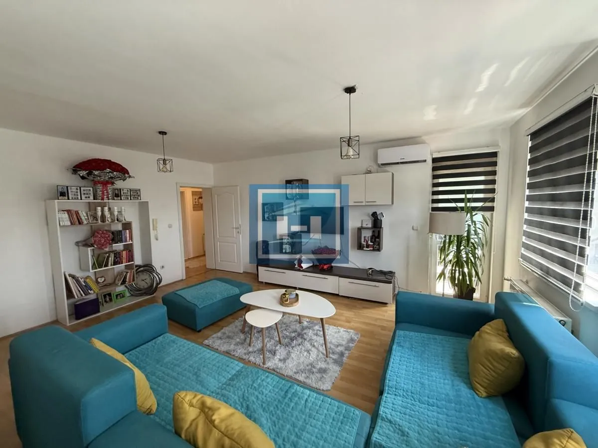 Prodaja, trosoban stan, 79m², Centar, Jagodina