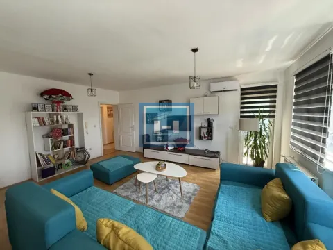 Prodaja, trosoban stan, 79m², Centar, Jagodina - image 1