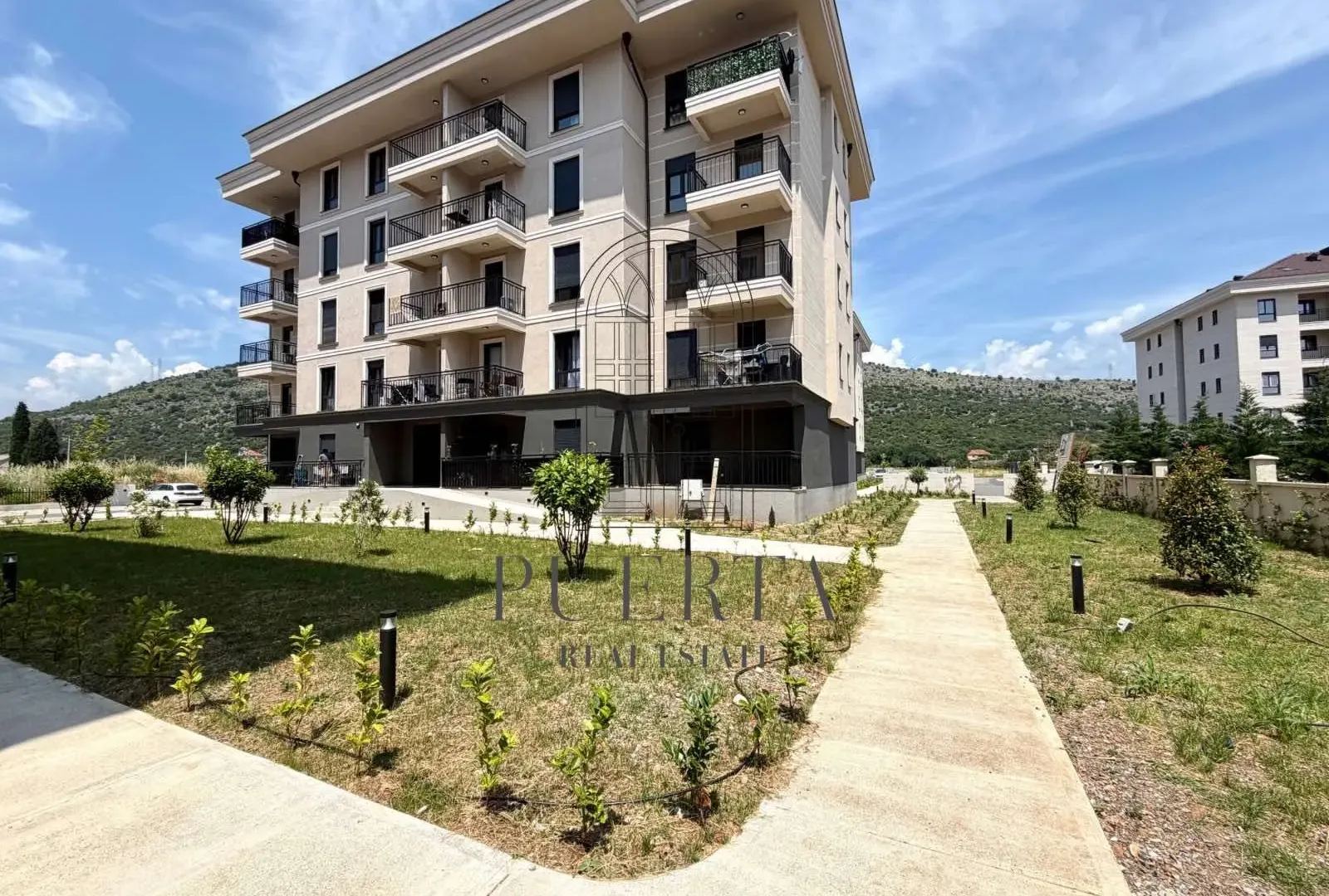 Prodaja, garsonjera, 45m², Tološi, Podgorica