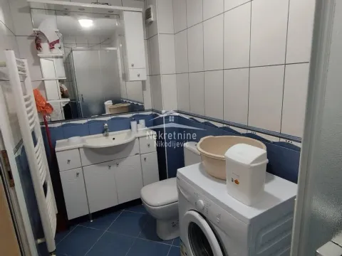 Izdavanje, trosoban stan, 70m², Šumice, Beograd - image 14