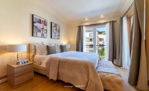 Rent, one bedroom apartment, 67m², Porto Montenegro, Tivat - image 17