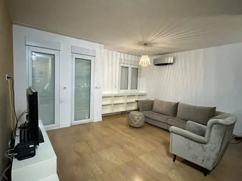 Izdavanje, jednosoban stan, 64m², City Kvart, Podgorica - image 3