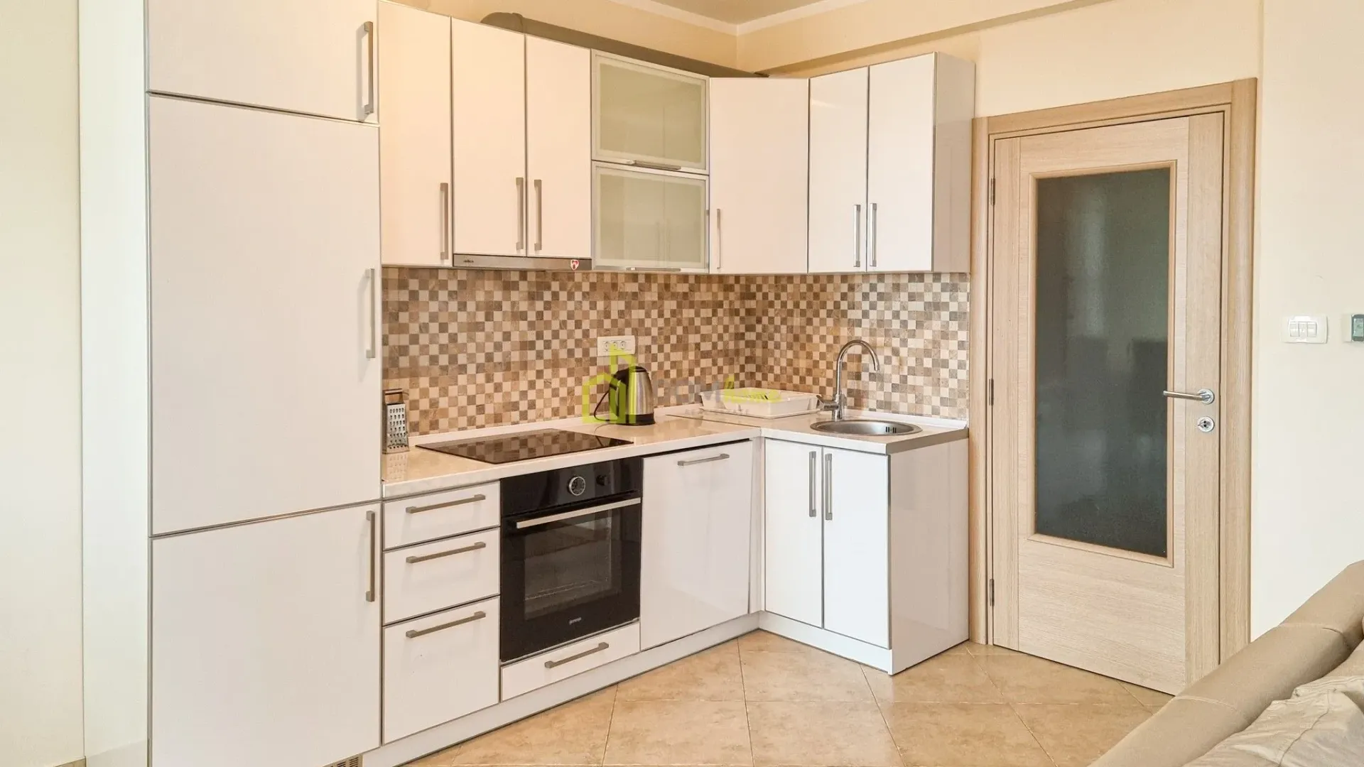 Sale, two bedroom apartment, 94m², Bečići, Budva