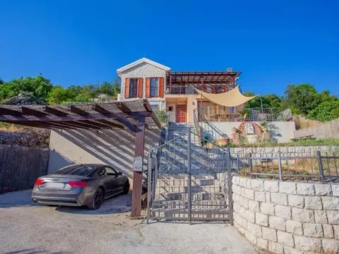 Prodaja, kuća, 210m², Zagora, Kotor - image 2