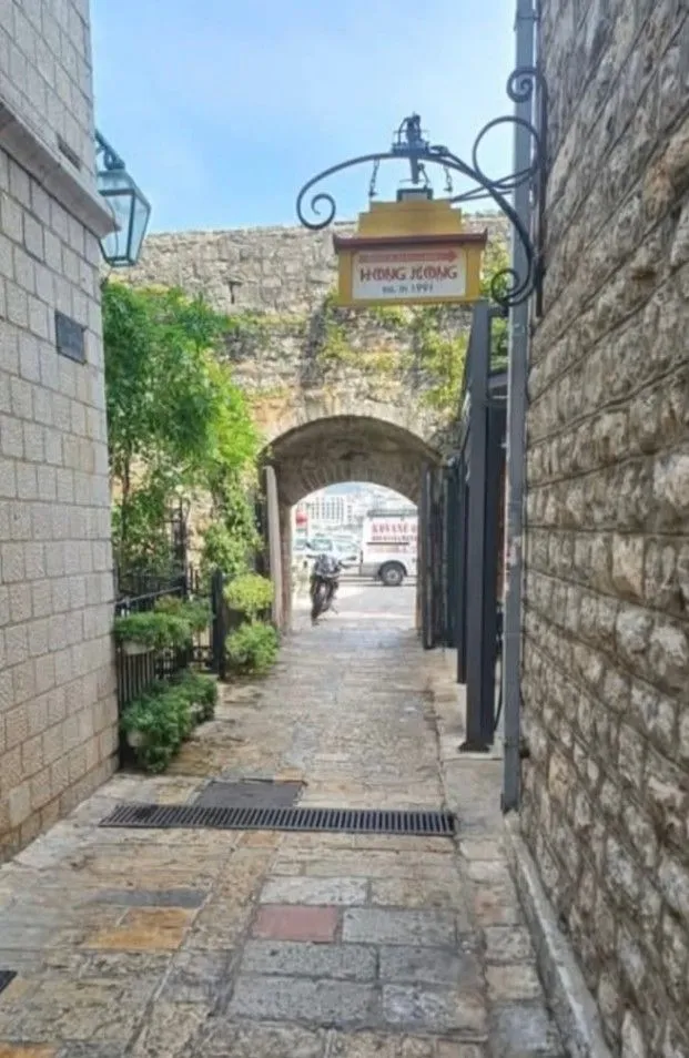 Izdavanje, poslovni prostor, 10m², Stari Grad, Budva