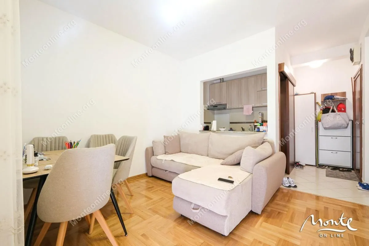 Prodaja, jednosoban stan, 42m², Rozino, Budva