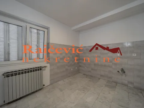 Izdavanje, kuća, 604m², Voždovac Sve Podlokacije, Beograd - image 9
