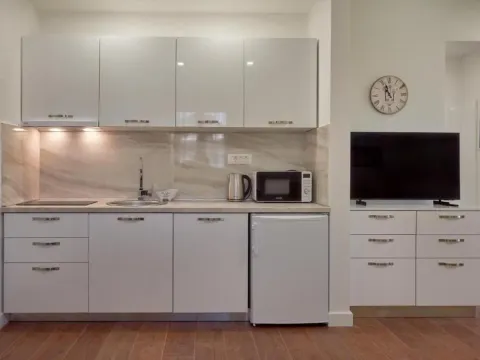 Sale, office space, 382m², Kotor, Crna Gora - image 6