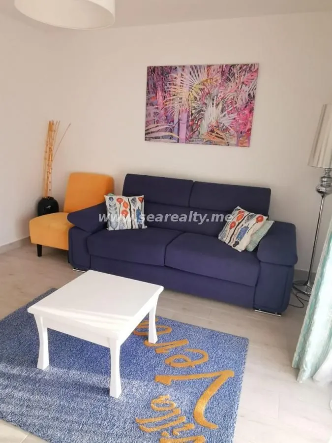 Rent, one bedroom apartment, 58m², Centar, Tivat