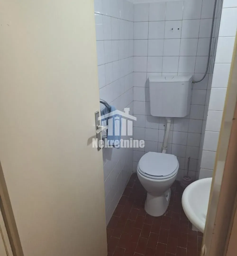 Prodaja, trosoban stan, 82m², Banjica, Voždovac Sve Podlokacije