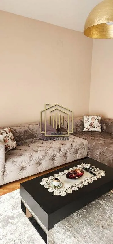 Izdavanje, jednosoban stan, 61m², Centar, Podgorica