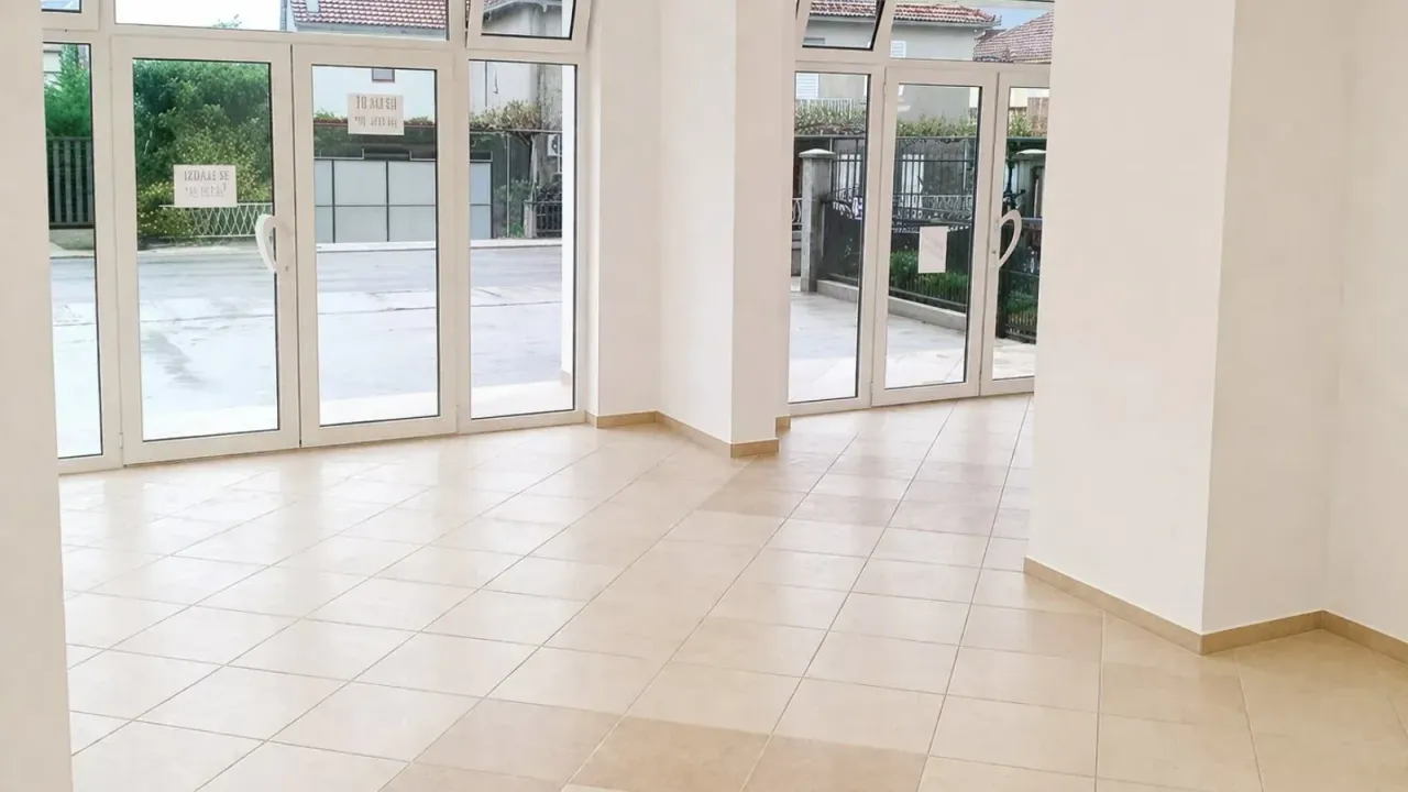 Rent, office space, 130m², Tivat, Crna Gora