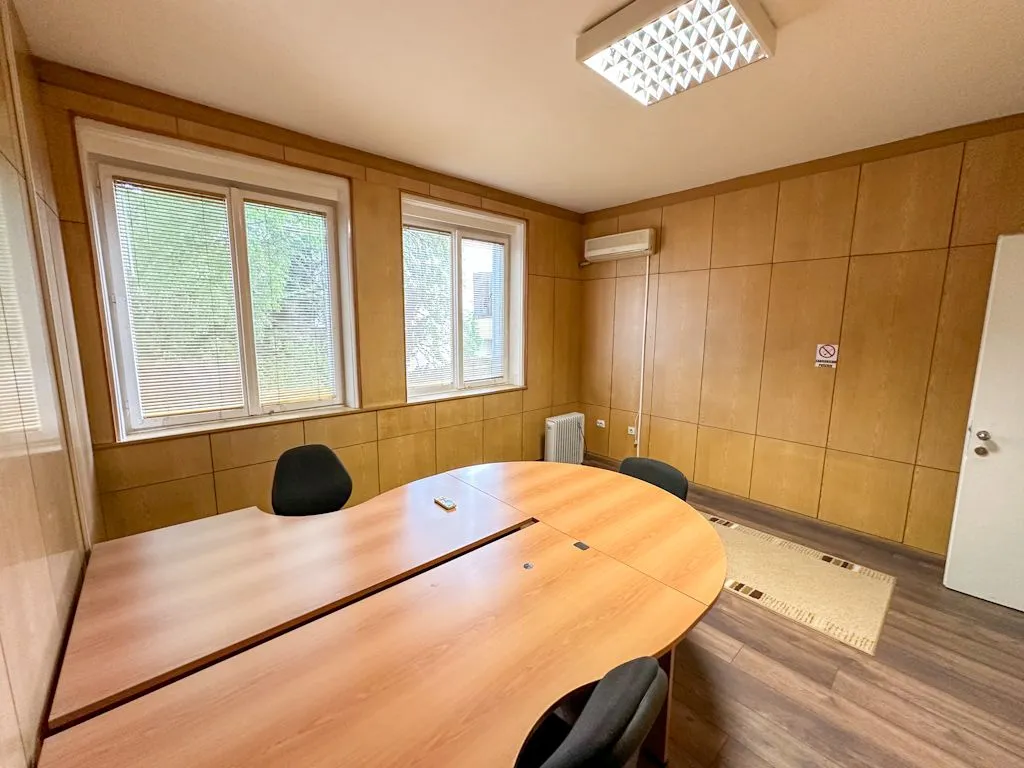 Izdavanje, poslovni prostor, 33m², Preko Morače, Podgorica