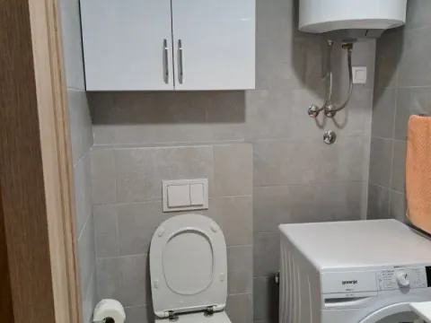 Izdavanje, jednosoban stan, 53m², Master Kvart, Podgorica - image 10