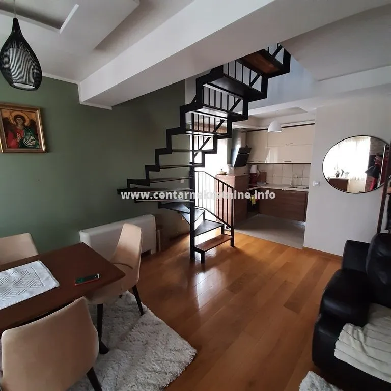Prodaja, četvorosoban stan, 153m², Zabjelo, Podgorica