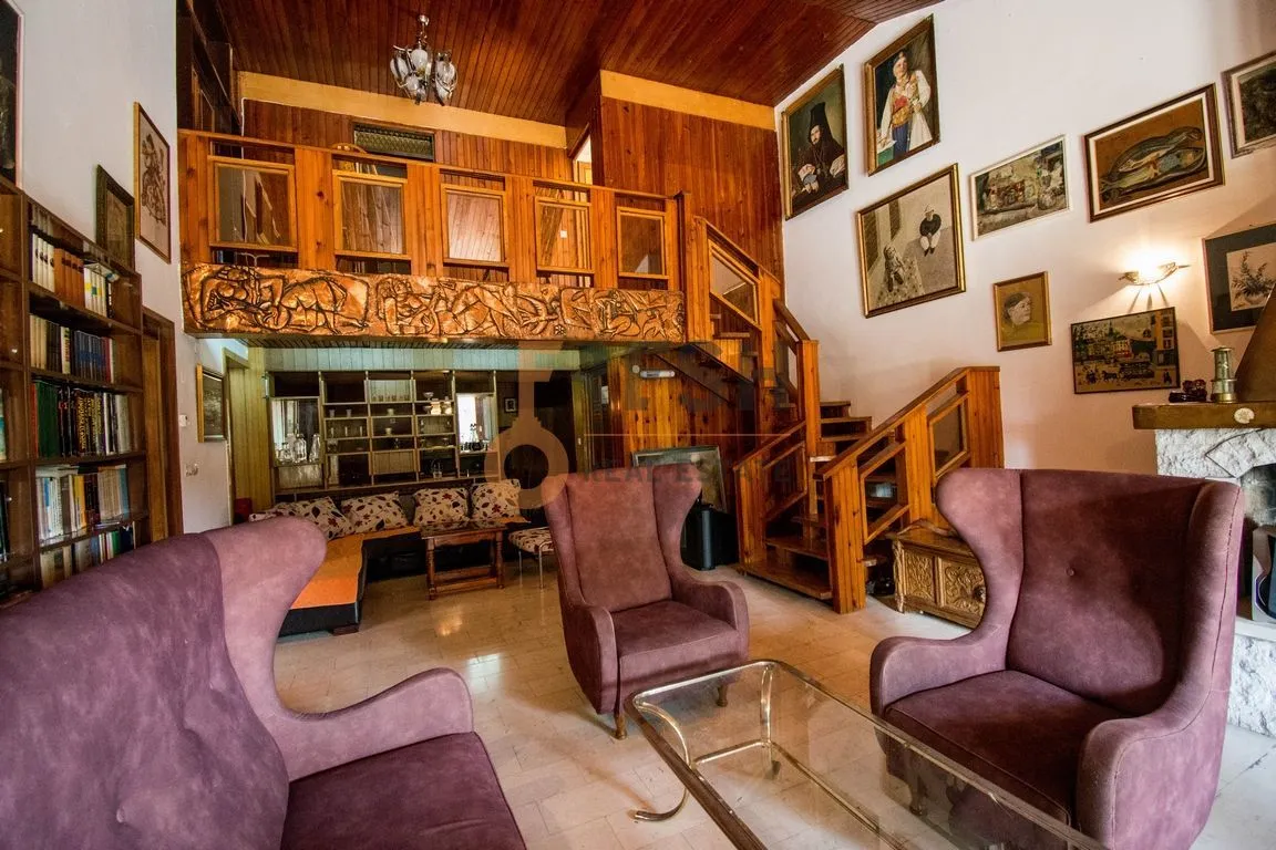 Sale, house, 330m², Masline, Podgorica