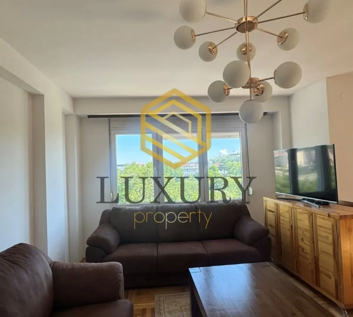 Izdavanje, trosoban stan, 92m², 1 maj, Podgorica