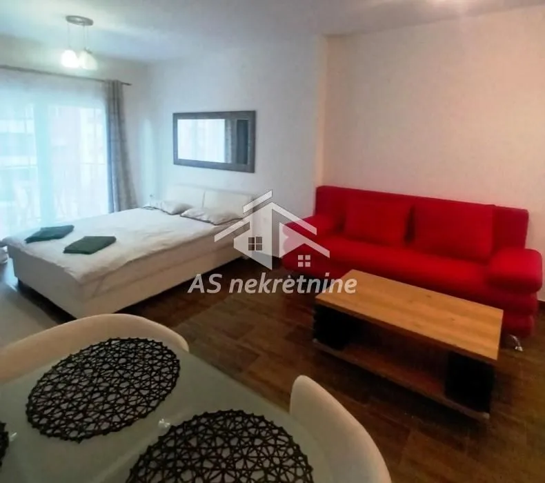 Izdavanje, jednosoban stan, 40m², Čubura, Beograd