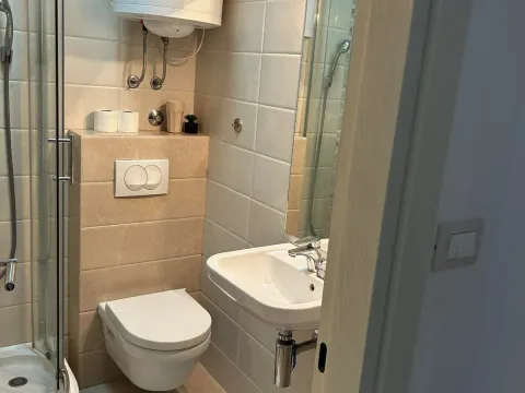 Izdavanje, dvosoban stan, 1m², Budva, Crna Gora - image 16