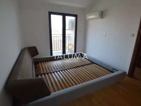 Izdavanje, stan, 150m², Tološi, Podgorica - image 5