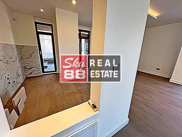 Rent, four bedroom apartment, 177m², Senjak, Beograd