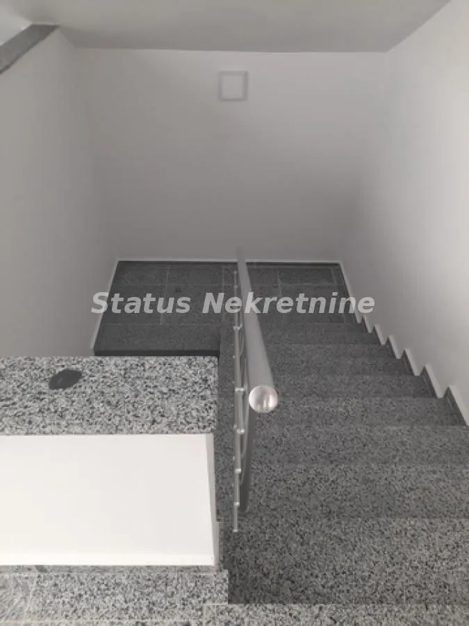 Prodaja, četvorosoban stan, 116m², Petrovaradin, Novi Sad