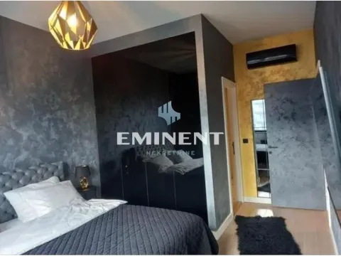 Izdavanje, trosoban stan, 80m², Savski Venac, Beograd - image 11