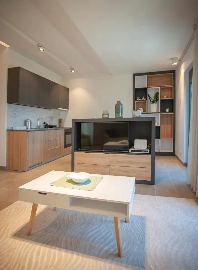 Prodaja, kuća, 210m², Dobrota, Kotor