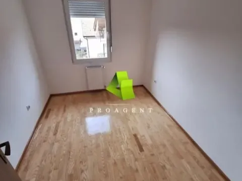 Izdavanje, četvorosoban stan, 116m², Palilula, Niš - image 14