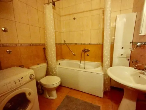 Izdavanje, dvosoban stan, 75m², Preko Morače, Podgorica - image 7