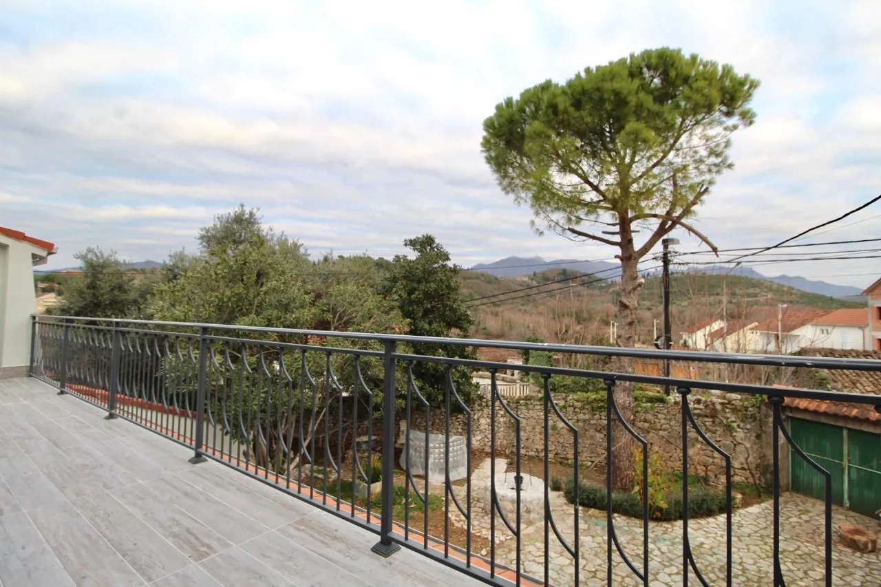Prodaja, kuća, 131m², Radovići, Tivat